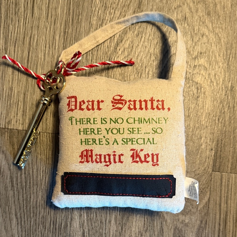 Magic Key Holiday Door Hanger - Red and Green